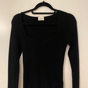 Aritzia Tuscany sweater